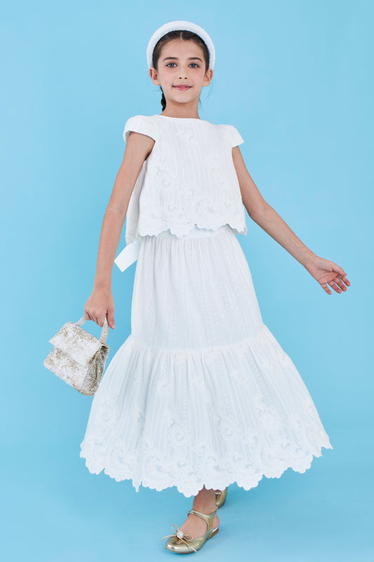 Gonnellone in cotone ricamato con smerlo